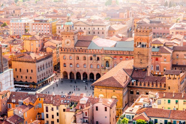 top-spots-in-northern-italy-bologna