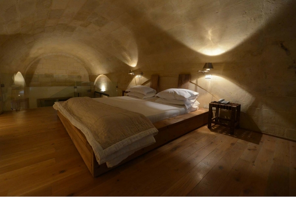 matera-italy-cave-hotel-master-bedroom